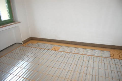 Sistema ECO DRY con legno o laminato a posa flottante (3 / 5 Immagini)