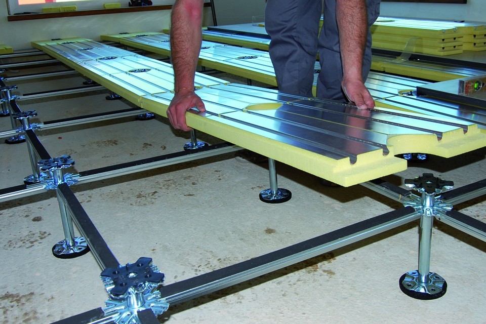 Diffuse sistema sopraelevato (4 / 16 Immagini)