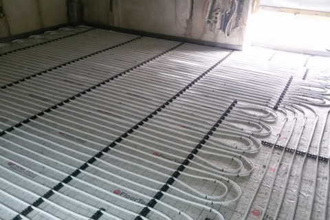 Roll EPS (13 / 14 Immagini)